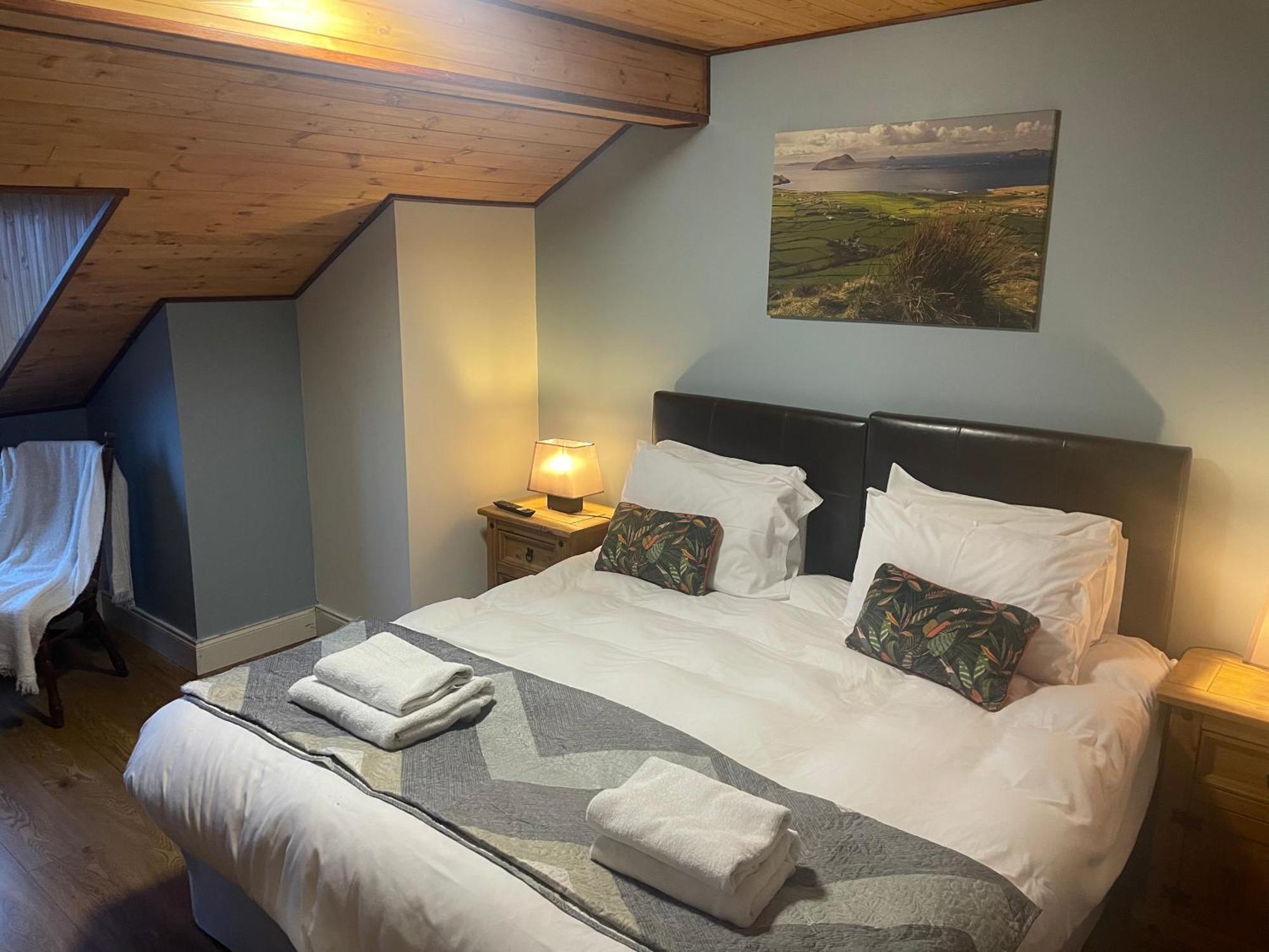 The Coastguard House @ Tigh T.P. Bed & Breakfast Ballydavid Екстериор снимка